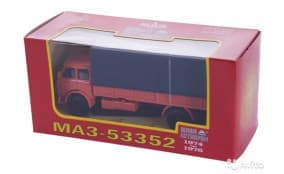 МАЗ-53352